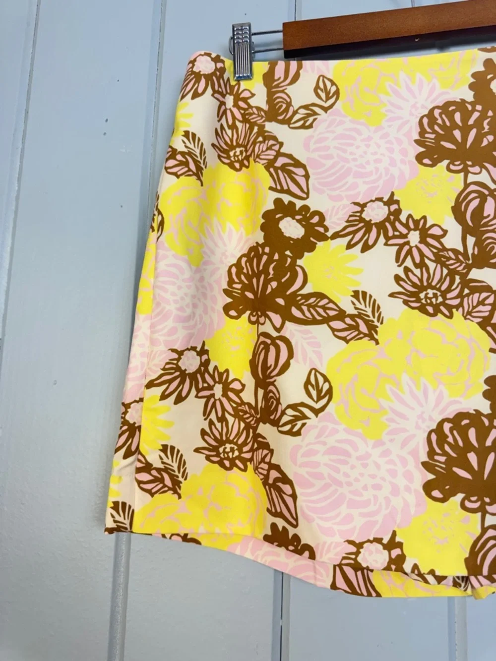 Tory Burch Tory Sport Printed Ruffle Golf Skort in French Crème Bouquet Pink